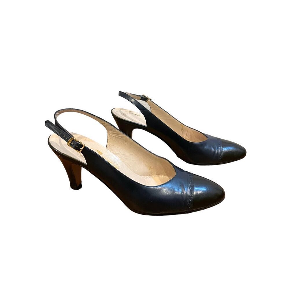 Vintage Salvatore Ferragamo Navy Slingback Heel With Black‎ Cap Toe Size 6
